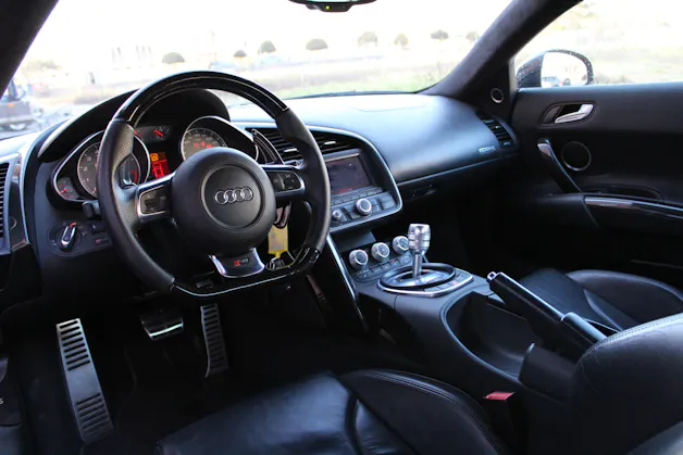 Audi R8 Coupé 4.2 - "Sidebalde Carbone / Pack Complet Carbone / Full Black / Caméra de Recul"