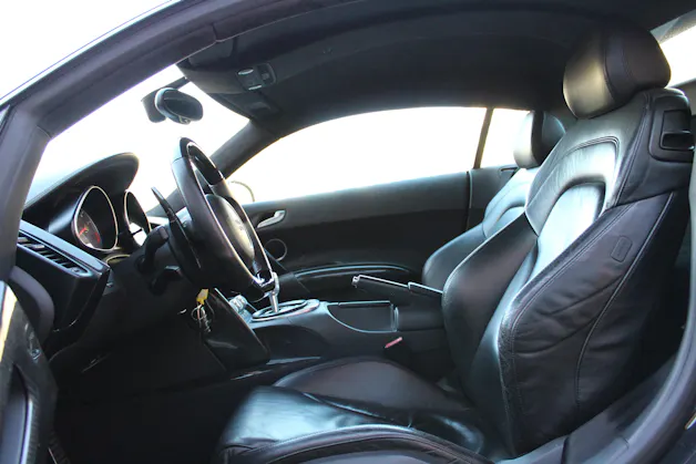 Audi R8 Coupé 4.2 - "Sidebalde Carbone / Pack Complet Carbone / Full Black / Caméra de Recul"