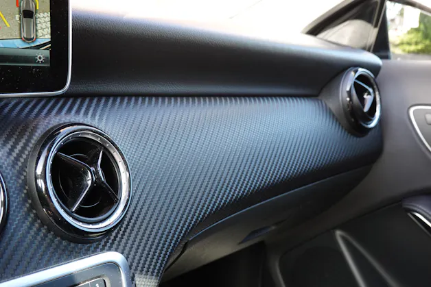 Mercedes-Benz GLA 200 CDI "* 8 Roues * Régulateur de vitesse * Sièges chauffantes * jantes 18 * intérieur cuir/tissus *"