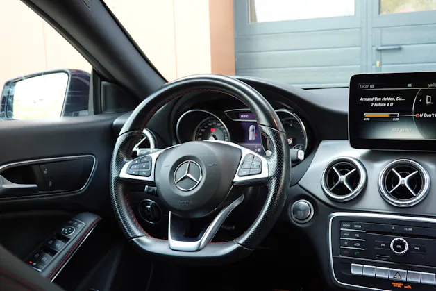 Mercedes-Benz CLA 220 "Tempomat * Hayon Electrique * GPS * Aide à la conduite" Pack AMG line * Capteur Parking avant et arrière *