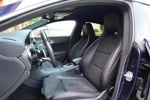 MERCEDES-BENZ CLA 220 "Tempomat * Hayon Electrique * GPS * Aide à la conduite" Pack AMG line * Capteur Parking avant et arrière *