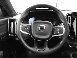 VOLVO XC40 2.0 B3 MH Core
