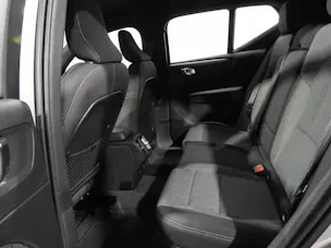 VOLVO XC40 2.0 B3 MH Core