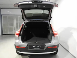 VOLVO XC40 2.0 B3 MH Core