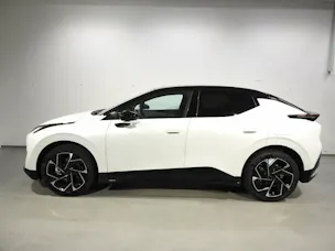 Lynk & Co 02