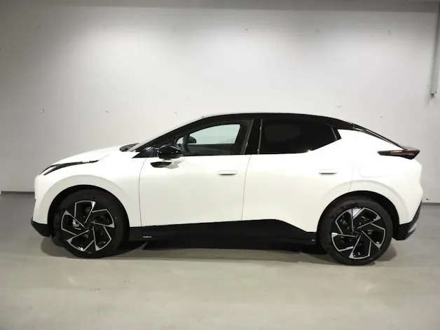 Lynk & Co 02