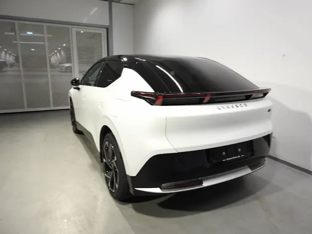 Lynk & Co 02