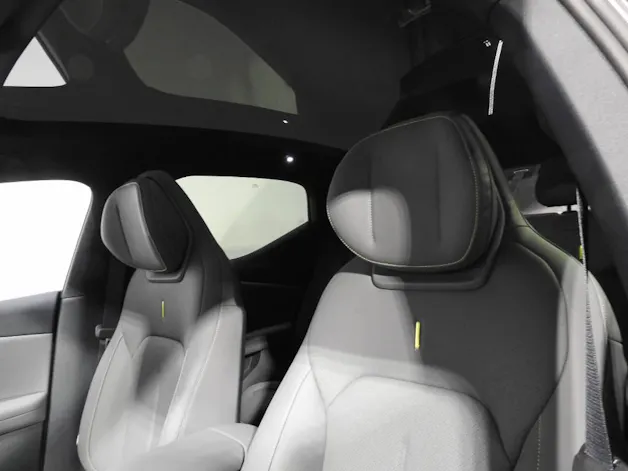 Lynk & Co 02