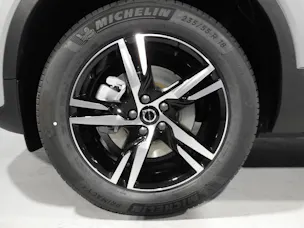 VOLVO XC40 2.0 B3 MH Core