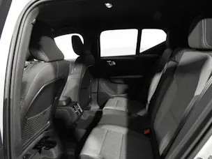 VOLVO XC40 2.0 B3 MH Core
