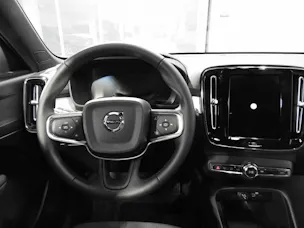 VOLVO XC40 2.0 B3 MH Core