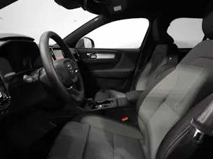 VOLVO XC40 2.0 B3 MH Core