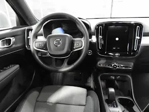 VOLVO XC40 2.0 B3 MH Core