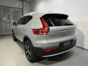 VOLVO XC40 2.0 B3 MH Core
