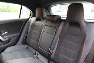 MERCEDES-BENZ A 200 7G-DCT AMG Line Facelift - " Caméra * Jantes 18' * Tempomat Adaptatif * Aides à la conduite"