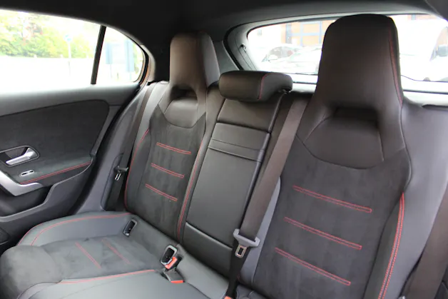 Mercedes-Benz A 200 7G-DCT AMG Line Facelift - " Caméra * Jantes 18' * Tempomat Adaptatif * Aides à la conduite"