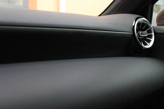 Mercedes-Benz A 200 7G-DCT AMG Line Facelift - " Caméra * Jantes 18' * Tempomat Adaptatif * Aides à la conduite"