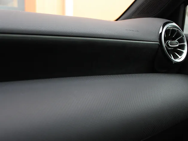 Mercedes-Benz A 200 7G-DCT AMG Line Facelift - " Caméra * Jantes 18' * Tempomat Adaptatif * Aides à la conduite"