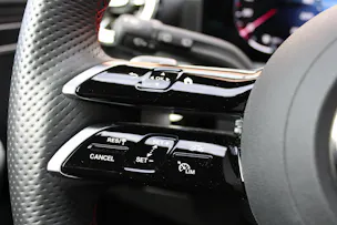 MERCEDES-BENZ A 200 7G-DCT AMG Line Facelift - " Caméra * Jantes 18' * Tempomat Adaptatif * Aides à la conduite"