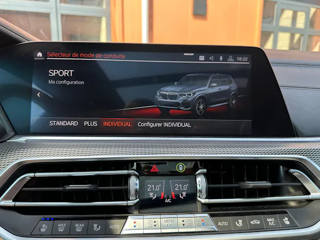 BMW X5 xDrive 40i M-Sport Steptronic - " 7 Places * Attelage 3500kg *Suspension Pneum. * Toit Pano * Roues 21' * LED Adap"