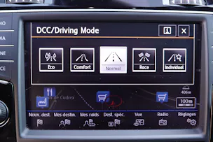 VW Golf Variant 2.0 TSI R 4 Motion DSG * CH Auto * Camera recul * Capteurs avant/arriere * Toit Ouvrant * Phares Xenon *