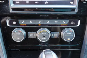 VW Golf Variant 2.0 TSI R 4 Motion DSG * CH Auto * Camera recul * Capteurs avant/arriere * Toit Ouvrant * Phares Xenon *