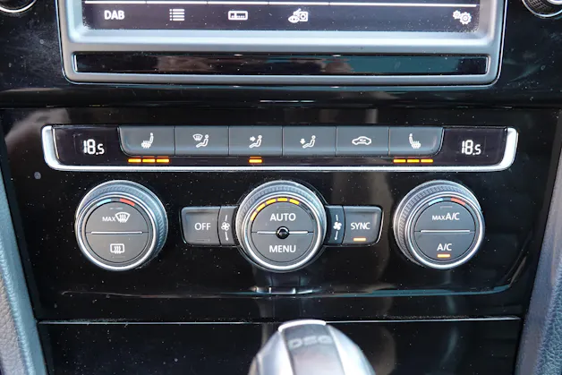 VW Golf Variant 2.0 TSI R 4 Motion DSG * CH Auto * Camera recul * Capteurs avant/arriere * Toit Ouvrant * Phares Xenon *