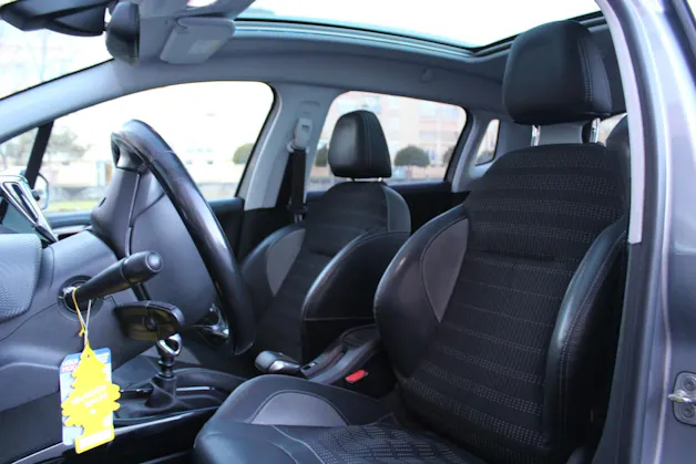 Peugeot 2008 1.2 PureTech Féline