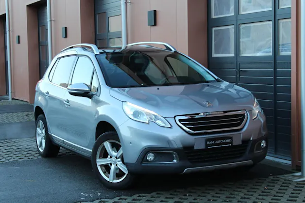 Peugeot 2008 1.2 PureTech Féline