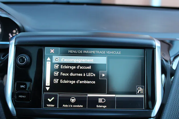Peugeot 2008 1.2 PureTech Féline