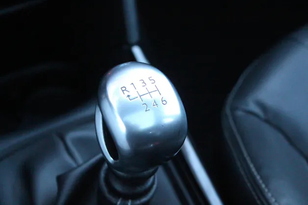 Peugeot 2008 1.2 PureTech Féline