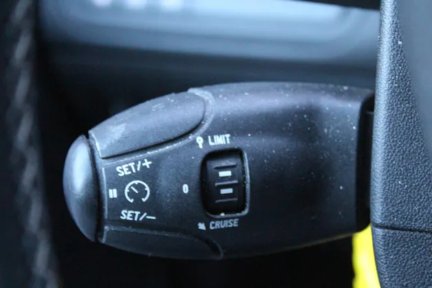 Peugeot 2008 1.2 PureTech Féline
