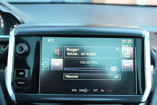 Peugeot 2008 1.2 PureTech Féline