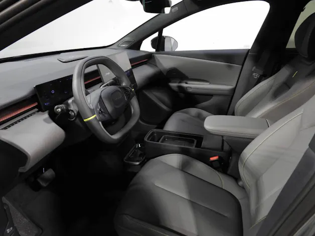 Lynk & Co 02