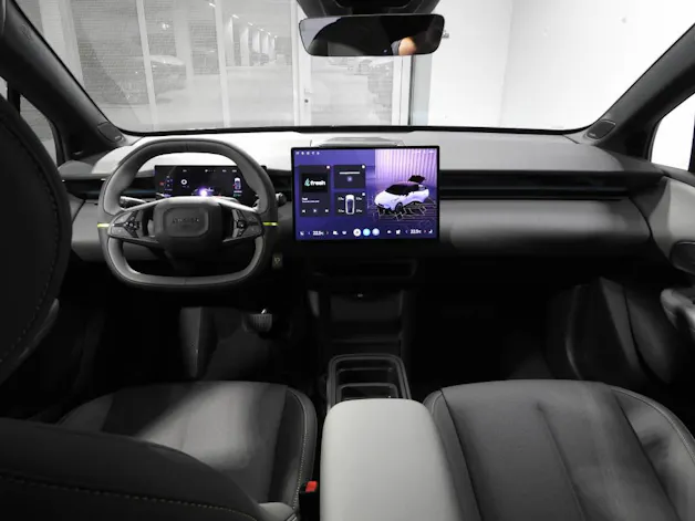 Lynk & Co 02