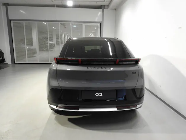 Lynk & Co 02