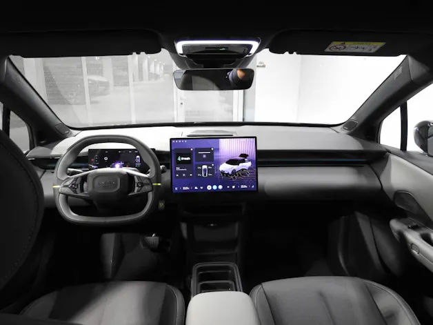 Lynk & Co 02
