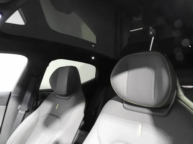 Lynk & Co 02