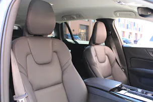 VOLVO V60 T6 eAWD Twin Engine Inscription Expression Geartronic - "Harman Kardon * Sièges Elec. Mém. * Head-Up Displ * Service Volvo"