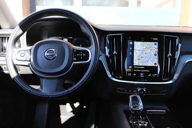 Volvo V60 T6 eAWD Twin Engine Inscription Expression Geartronic - "Harman Kardon * Sièges Elec. Mém. * Head-Up Displ * Service Volvo"