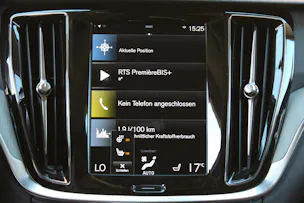 VOLVO V60 T6 eAWD Twin Engine Inscription Expression Geartronic - "Harman Kardon * Sièges Elec. Mém. * Head-Up Displ * Service Volvo"