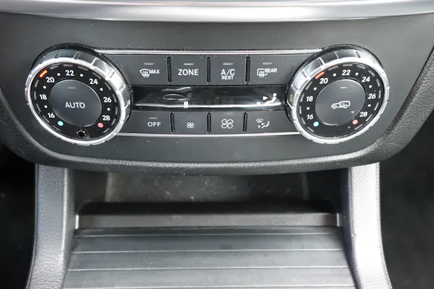 Mercedes-Benz ML 250 BlueTEC Edition 4Matic 7G-Tronic
