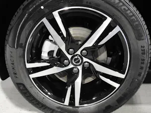 VOLVO XC40 2.0 B3 MH Core