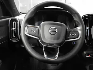 VOLVO XC40 2.0 B3 MH Core