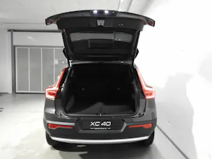 VOLVO XC40 2.0 B3 MH Core