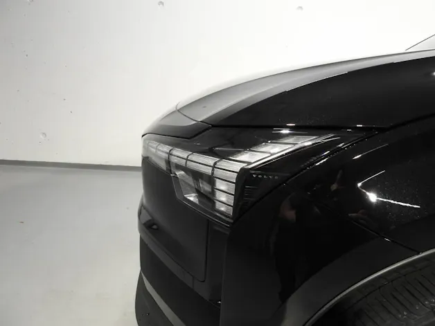 Volvo EX 30 E60 Plus Swiss Black Edition
