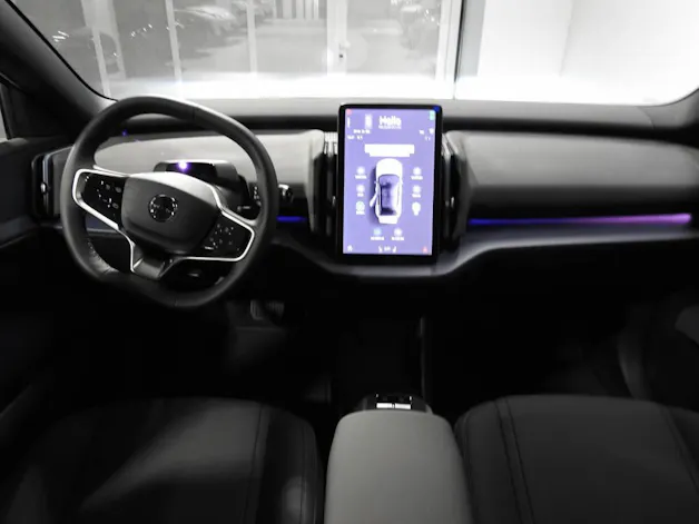 Volvo EX 30 E60 Plus Swiss Black Edition