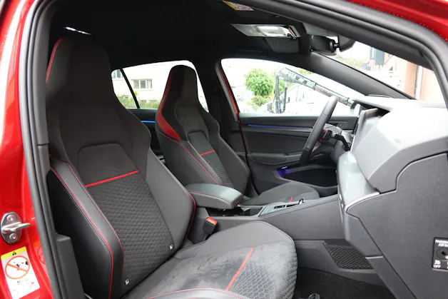 VW Golf 2.0 TSI GTI Clubsport DSG -"Jantes 19' Noir * Feux IQ Light * Sièges Chauffant * Head-up Display * Caméra + Capteurs"