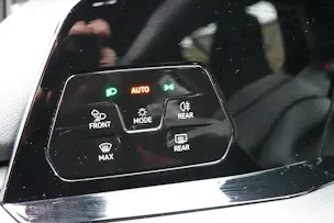 VW Golf 2.0 TSI GTI Clubsport DSG -"Jantes 19' Noir * Feux IQ Light * Sièges Chauffant * Head-up Display * Caméra + Capteurs"