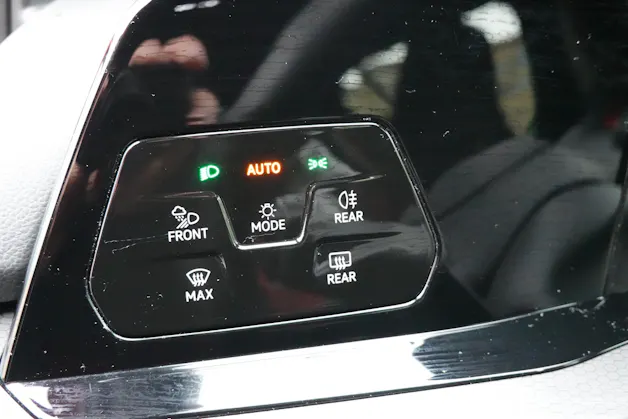 VW Golf 2.0 TSI GTI Clubsport DSG -"Jantes 19' Noir * Feux IQ Light * Sièges Chauffant * Head-up Display * Caméra + Capteurs"